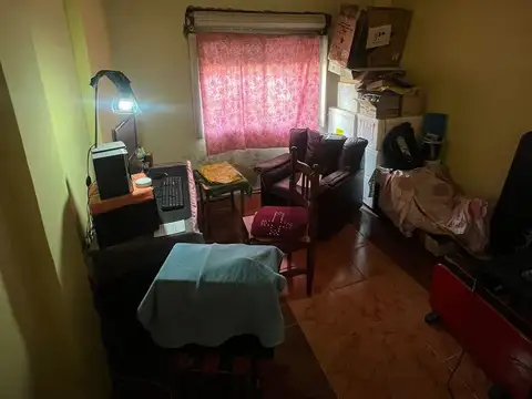 Venta- Casa 5 amb. Bernal- COCHERA Y PARRILLA