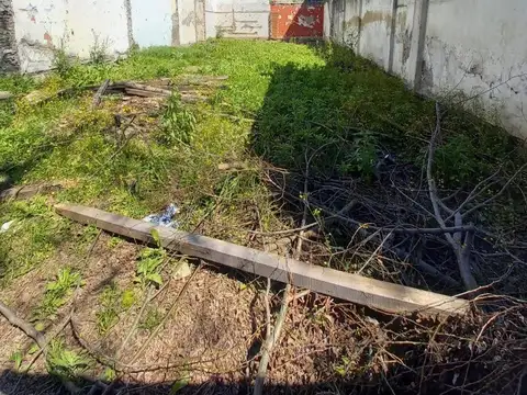 LOTE 8,66m X 21.6m = 178m² TOTALES - EXCELENTE UBICACION