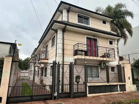 2 ambientes en Complejo Cerrado - Banfield Este - Venta Directa 