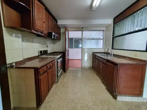 Departamento 4 ambientes con 3 baños