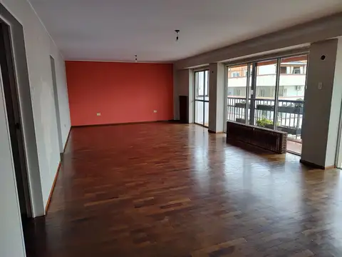 Departamento en Alquiler de 4 ambientes