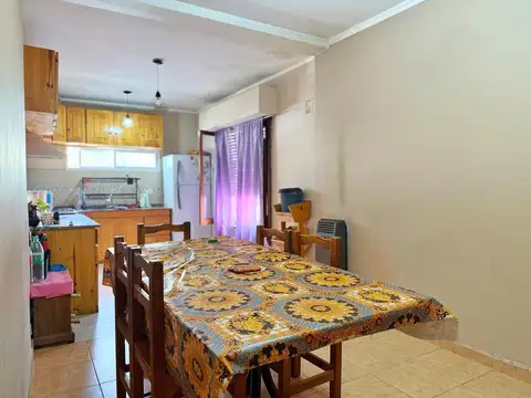 Casa 5 ambientes con 1 baño