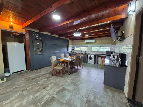 Casa en Venta en Roldan, USD 240.000