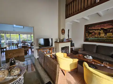 Casa en Venta en Countries y Barrios Cerrados en Moreno, USD 339.000