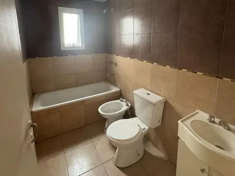 Departamento en Alquiler en Barrio España y Hospitales, $ 260.000