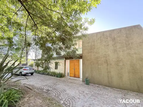 Casa 6 ambientes con 3 baños