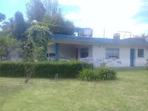 EXCELENTE OPORTUNIDAD! CHALET EN PADUA SUR A 10 CDS DEL CENTRO, 200M2 LOTE DE 12 X 62 , 6 AMB.