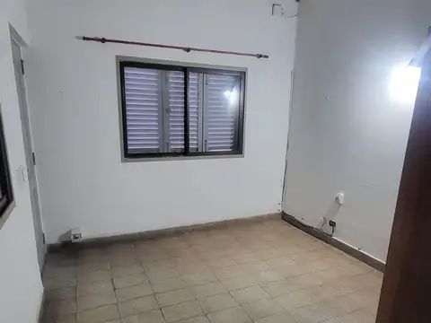 Departamento en Alquiler en Pablo Nogues, $ 750.000