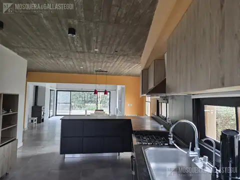 Casa en Alquiler en Villanueva, USD 2.000