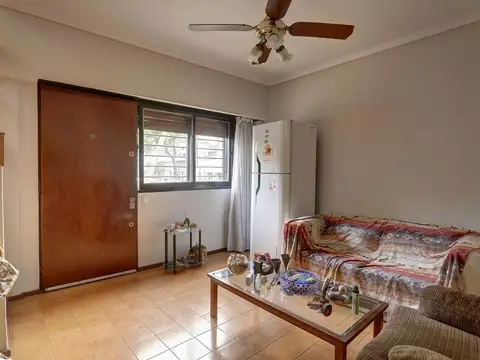 Depto Tipo Casa en Venta con 1 cocheras