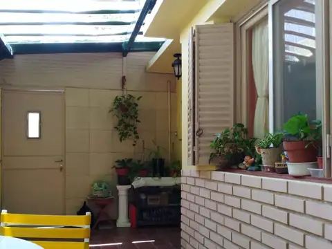 PH 3 AMBIENTES P.B. C/2 PATIOS AL FONDO