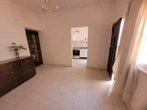 Depto Tipo Casa en Venta en Munro, USD 90.000