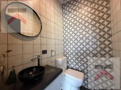 Casa 5 ambientes con 3 baños