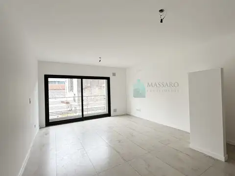 Emilio Lamarca 2100, Piso 2