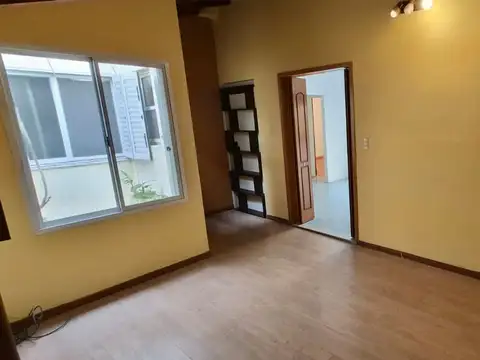 Depto Tipo Casa en Venta en Parque Chas, USD 165.000