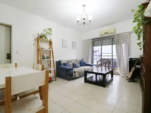 VENTA DEPTO 4 AMBIENTES EN MONSERRAT CON BALCON