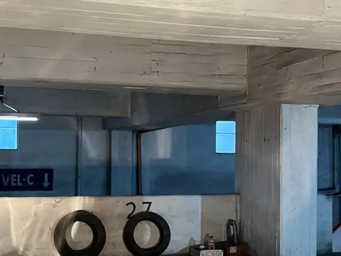 VENTA COCHERA PLENO CENTRO