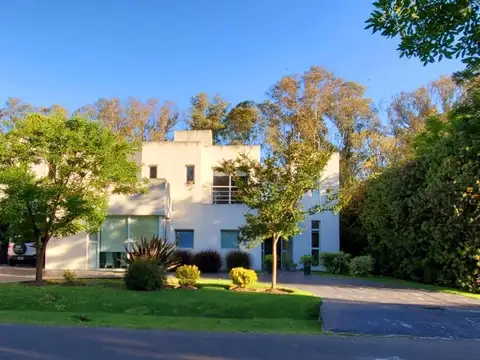 Casa en Barrio Co. Santa Ana, Francisco Alvarez, Moreno