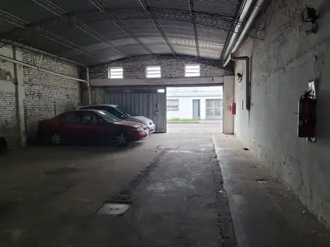 Venta Cocheras/Galpon en calle Pasaje Saravia 767 de Rosario (Av. Eva Perón 4900 de Rosario.)
