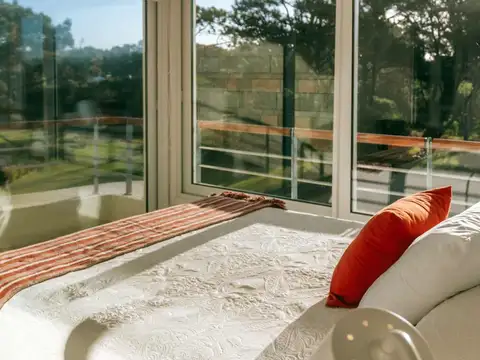 Departamento en Venta en Playa Mansa, USD 680.000