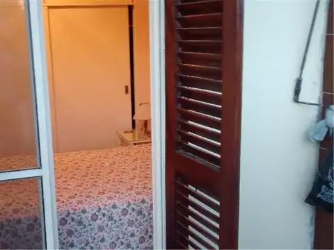 ESPECTACULAR DEPARTAMENTO TIPO CASA SOBRE AV. ENTRE RIOS AL