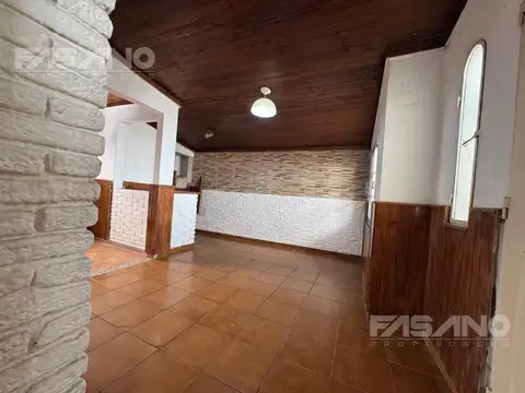 Depto Tipo Casa en Venta en Jose Leon Suarez, USD 53.000