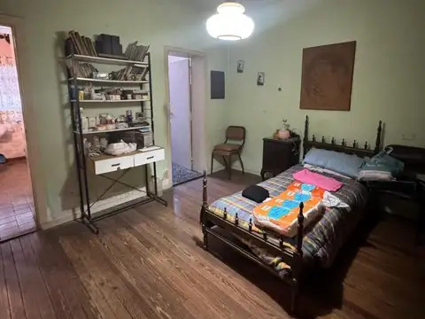 Casa 5 ambientes con 1 baño
