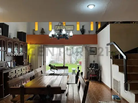 Casa en Venta con 1 cochera