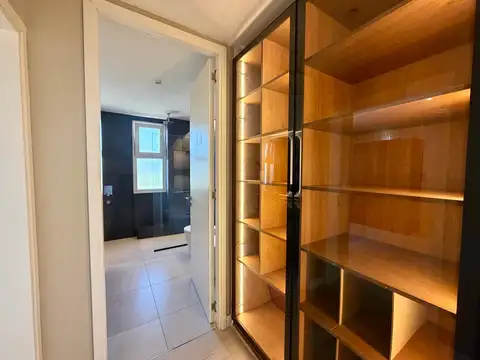 VENTA - Casa 5 Dormitorios con Vestidor, Hidro, Doble quincho y Piscina - Los Alamos Club de Campo,