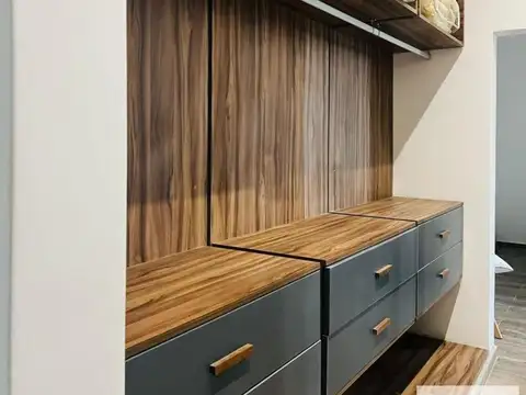 Casa 6 ambientes con 4 baños