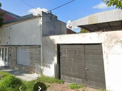 Independencia e/ Calzetta y Jerez