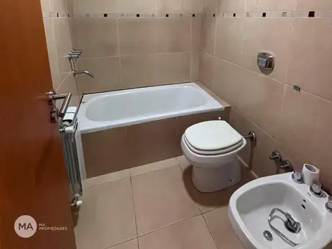 Departamento en Alquiler con 1 cocheras