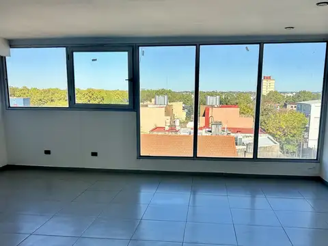 Oficina en Venta en San Fernando Vias  /  Centro, USD 99.000