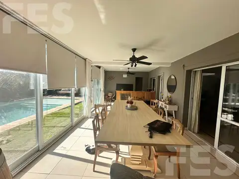 Casa 5 ambientes con 2 baños