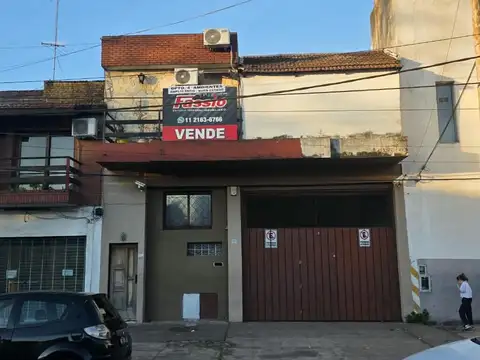 3 AMB. MODIFICADO A 4 AMBIENTES CON AMPLIO PATIO TERRAZA PROPIO - U$D 94.000