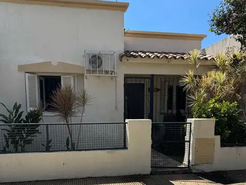 Casa 2 Dormitorios en Alquiler B Guadalupe