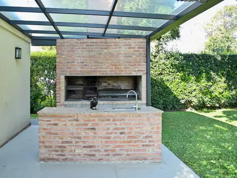 Casa 5 ambientes con 5 baños