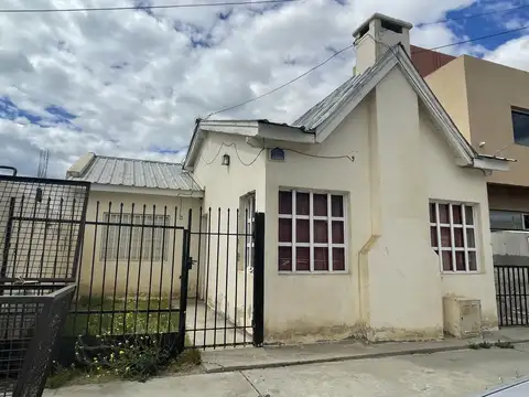 RETASADA! CASA EN VENTA, Bº 26 DE JUNIO