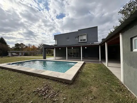 Casa Monoambiente con 2 baños