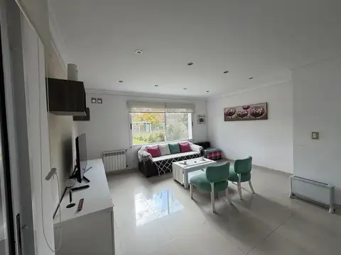 VENTA CASA 4 AMBIENTES LA CELIA
