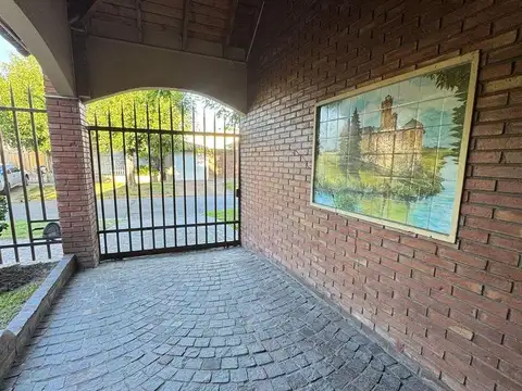 Casa en Venta en Temperley, USD 185.000