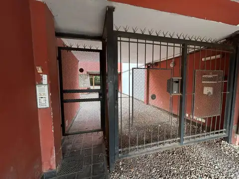Hipólito Yrigoyen 1100