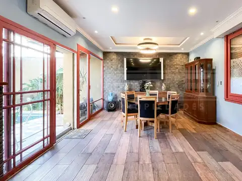 Depto Tipo Casa en Venta de 5 ambientes