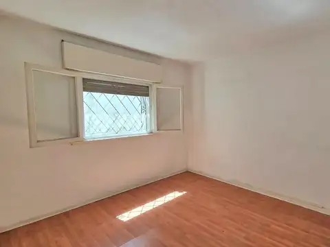 Depto Tipo Casa en Venta 66 años