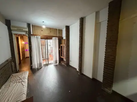   ALQUILA | MONOAMBIENTE CON PATIO EN QUILMES CENTRO