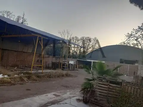 Vendo Terreno con Galpón, en Godoy Cruz