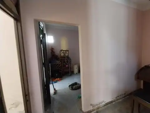 Terreno con demolición, excelente ubicación