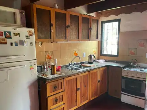 Casa 3 ambientes con 2 baños