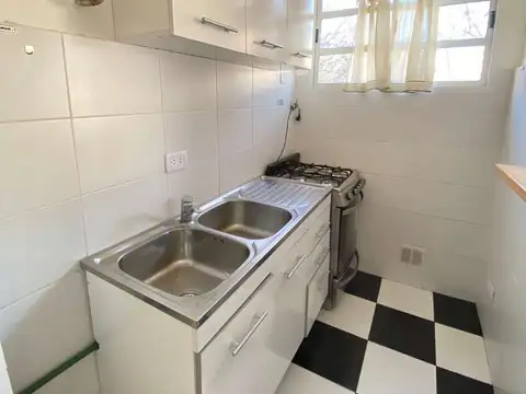 Estados Unidos 2800, Piso 2