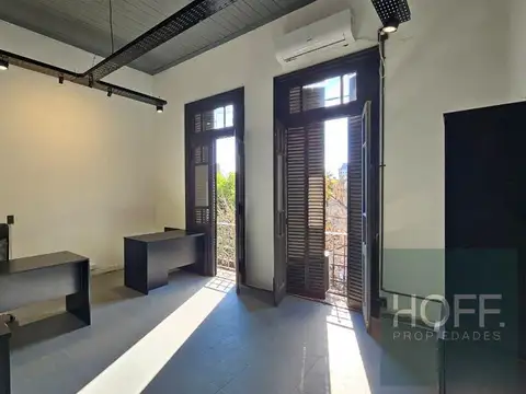 Oficina en alquiler amueblada y aire acondicionado instalado, en micro centro de Resistencia